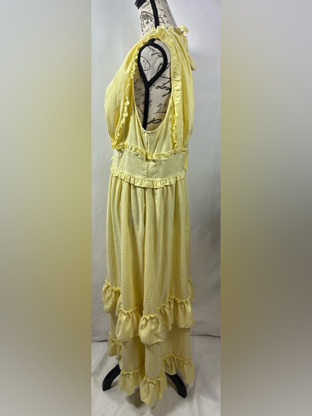🩷Light Yellow Ruffled Sundress - Picture 2 of 12